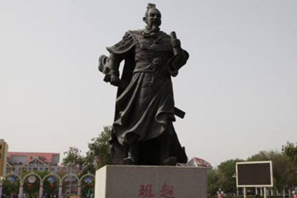 班超出使西域的皇帝是谁：汉明帝刘庄(被封定远侯)
