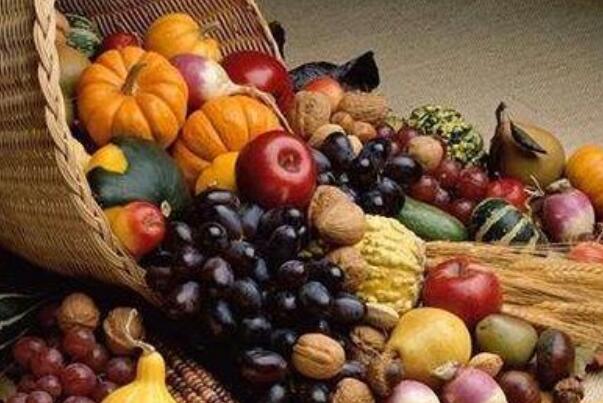 痛风不能吃什么水果：含果糖量高的水果(梨、葡萄等)