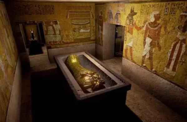 古埃及有多神秘恐怖：尸体被练成木乃伊，用粪便避孕