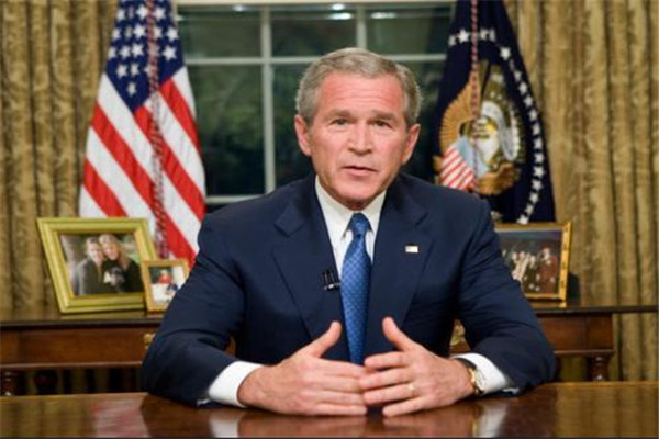 乔治·沃克·布什简介：布什出身共和党，出身政治家族