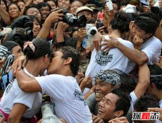 巴厘岛传统接吻节，随意亲吻不会被拒绝(男生福利天堂)