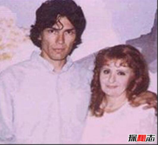 美国杀人魔理查德·雷瓦·拉米雷斯，奸杀19人还在狱中结婚