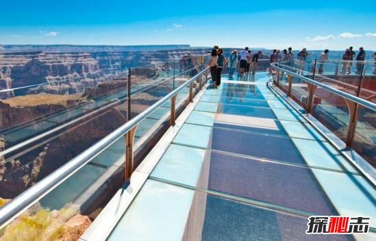 世界第八大奇景，美国空中玻璃走廊(掉下去死无全尸)