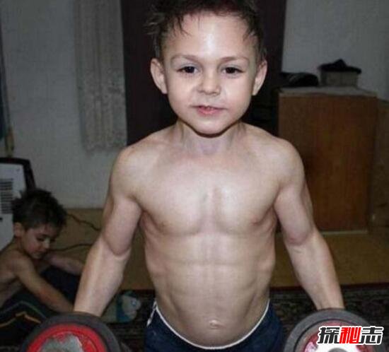 世界上肌肉最强壮小孩，九岁肌肉猛男(6块腹肌创世界纪录)