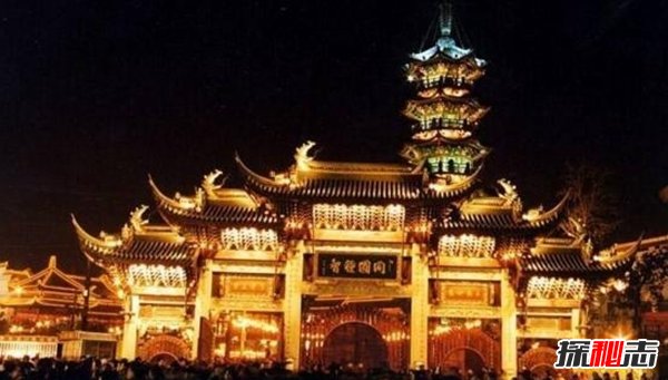 上海十大最邪门的地方,香炉形状的恒隆广场