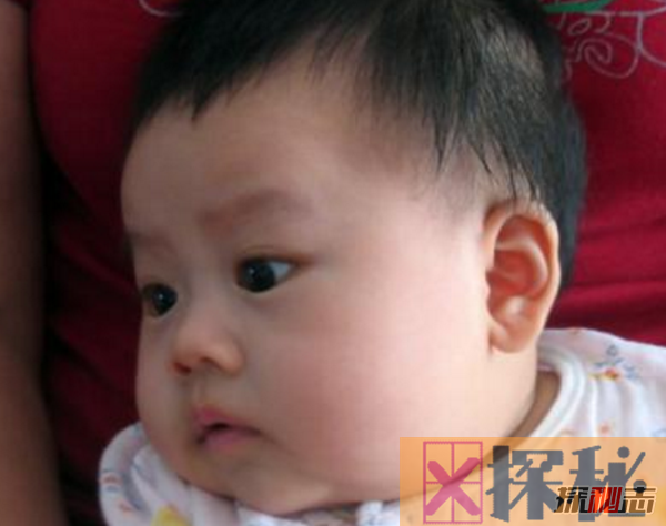南京徐宝宝事件,5个月婴儿病情恶化不治身亡(值班医生玩游戏冷漠对待)