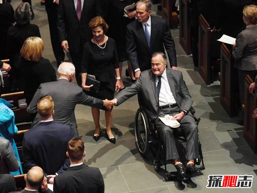 美国第41任总统老布什去世，终年94岁(血液感染)