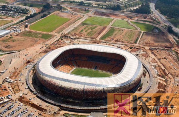 世界上最大的足球体育场 总拥11.4万个座位、80个出入口