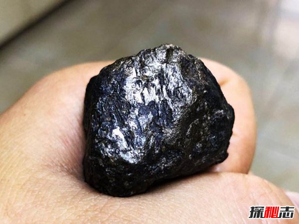 世界上最贵的石头 一克价值两亿元（治癌圣手）
