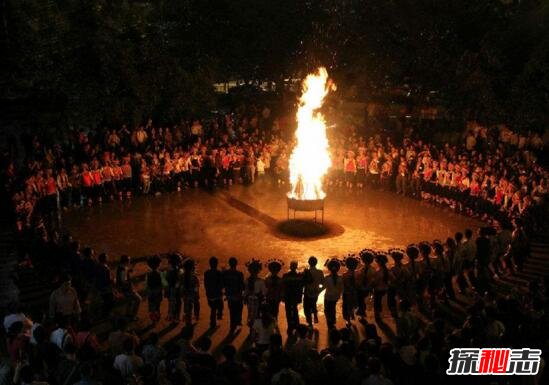 火把节是哪个民族的节日，彝族白族纳西族为首的少数民族