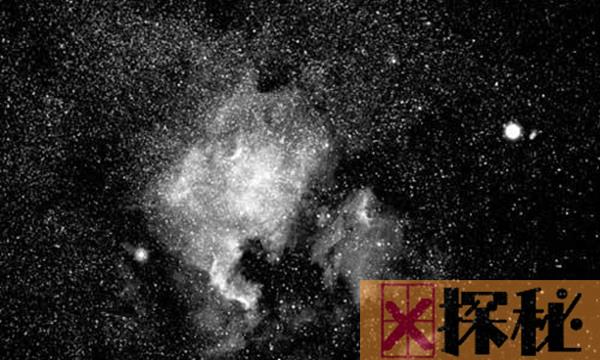 北美洲星云位于何处 靠近天津四的发射星云