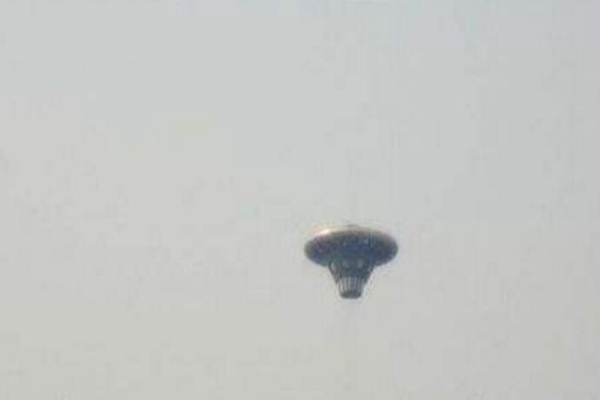 比利时事件揭秘：千人目击UFO，逃脱空军雷达速度超音速