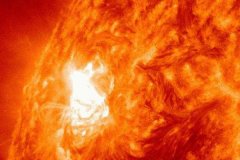 为什么人类到不了太阳?核心温度高达1500万摄氏度