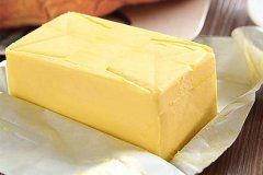 黄油是什么油?奶牛中提炼的固体油，最早产于匈奴
