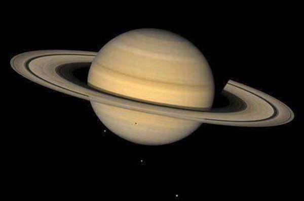 行星环是什么，行星环是怎么形成的/引力大吸引小星体