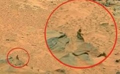 火星发现外星女人 状态悠闲似乎在盯着探测器