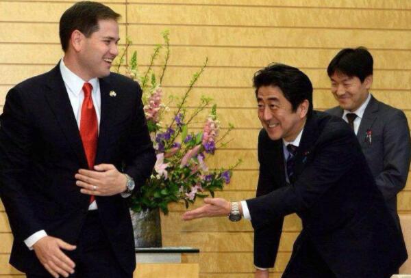 日本天皇和首相的区别，天皇地位尊贵无实权（首相掌握整个日本）