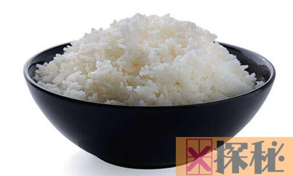 两个人吃饭放多少米 没有固定答案根据实际饭量决定