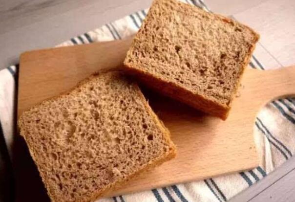 全麦面包为什么热量高 吃全麦面包会长胖吗