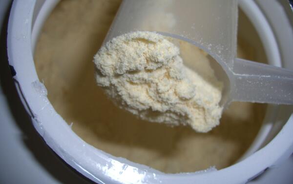 乳清蛋白粉一天吃几次，1-3次为宜（吃多了诱发心脏病）