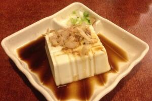 绢豆腐可以生吃吗，可以生吃（煮熟吃味道更好）