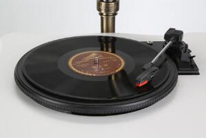 黑胶唱机原理，声、电、机换能原理（唱针摩擦唱片发声）