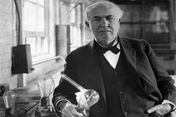 爱迪生的发明都是别人的吗 爱迪生的商业能力如何