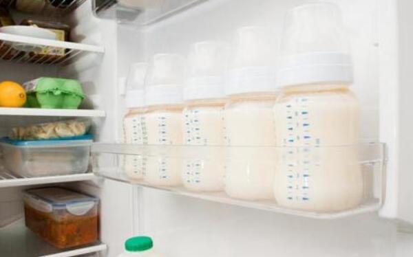 奶粉冲好可以放冰箱吗，可以（时间不能超过12小时）