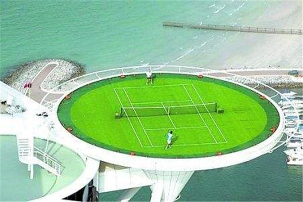 世界最悬网球场是哪个 迪拜海域的网球场（豪华配置）