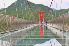 世界上最长的玻璃桥:全长520米(可360度观景)