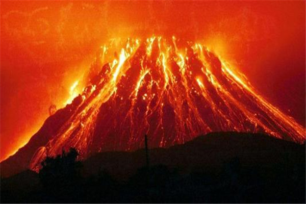 世界上最多火山的地方 “火山之国”印度尼西亚