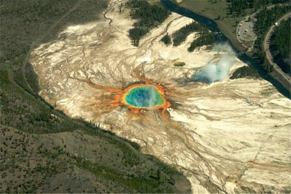 世界上最恐怖的超级火山 黄石火山（黄石国家公园地下）