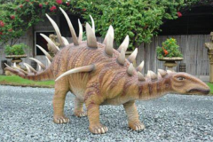 钉状龙:东非小型剑龙科恐龙(两侧生长大尖刺)