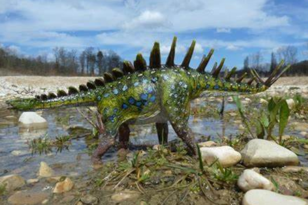 米拉加亚龙:欧洲大型剑龙科恐龙(体长6米/颈椎极长)