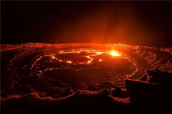 世界上最大的火山爆发 黄石公园超级火山威力极大