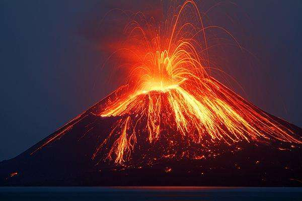 世界上最大的火山爆发 黄石公园超级火山威力极大