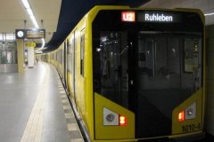 德国第一条地铁:柏林地铁，总长332千米(90%位于地下)
