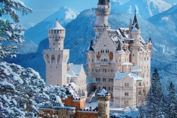 世界上最迷人的城堡 寄托着童话梦想的新天鹅城堡
