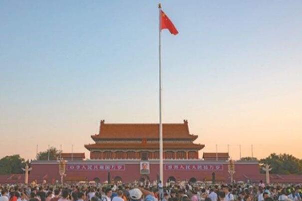 中国旗杆的高度是怎么选择的 要达到醒目和美观的效果