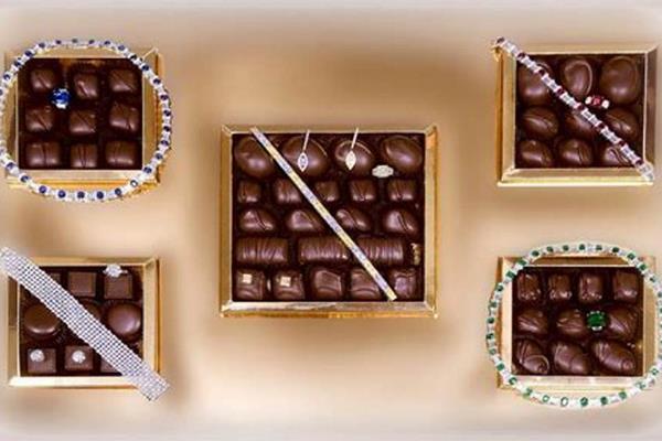 世界上最贵的巧克力块:一块价值104万(赠送钻石项链)