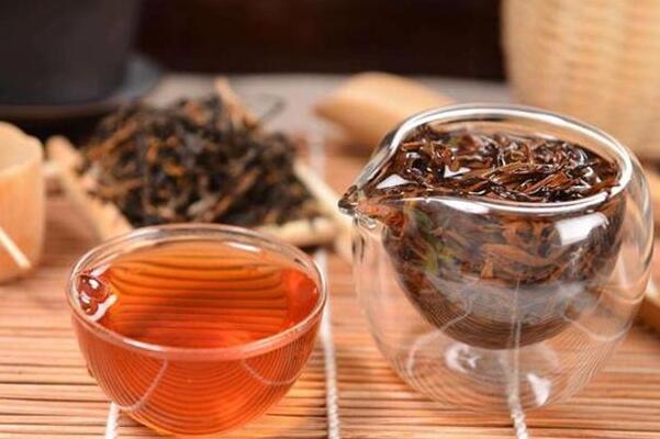 普洱茶是红茶吗?不是，普洱茶是云南大叶种晒青茶