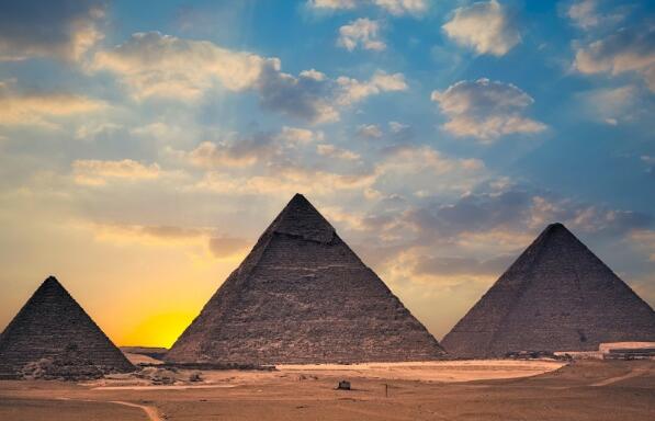 为什么法老要葬在金字塔里 借助金字塔登天(崇拜太阳神)