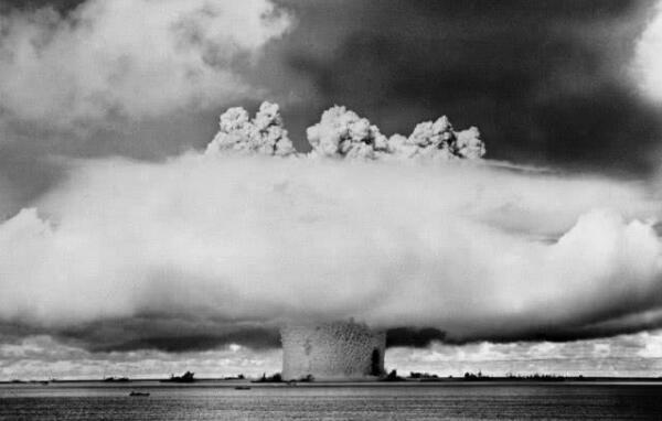 红汞核弹真的存在吗：冷战时期的传言（美国编造的骗局）