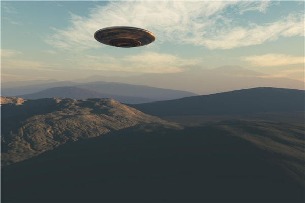 最新ufo事件2020 五角大楼附近出现不明飞行物（清晰度高）