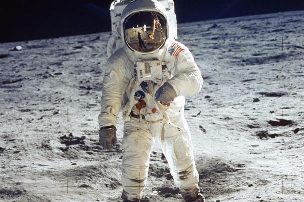 尼尔阿姆斯特朗什么时候登月?人类史上一大步(1969年7月)
