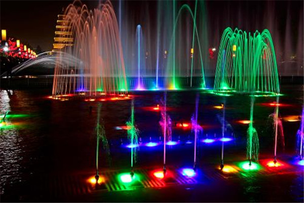 洛阳南湖音乐喷泉什么时间开放 洛阳南湖音乐喷泉造型美观