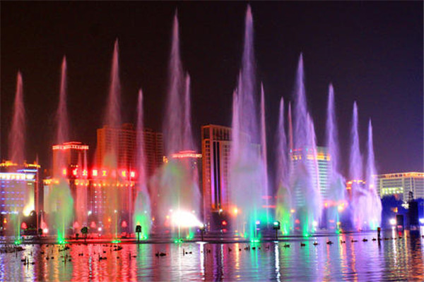 洛阳南湖音乐喷泉什么时间开放 洛阳南湖音乐喷泉造型美观