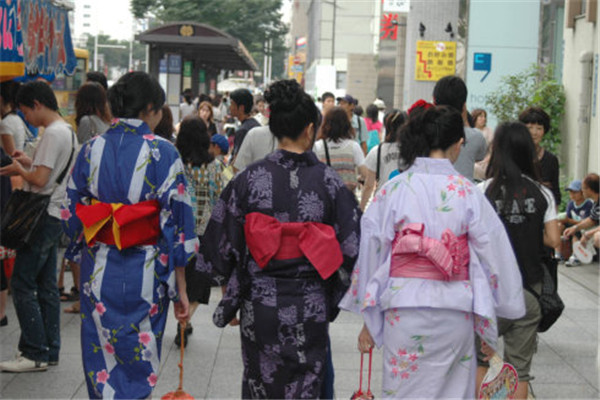 日本神道生育节日：供奉男性生殖器的节日（衍生于17世纪）