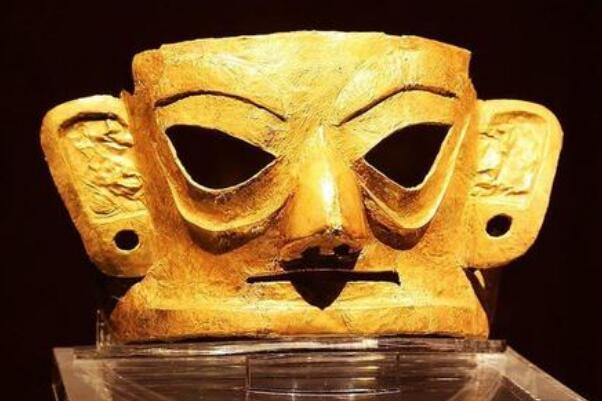 三星堆遗址发现绝美黄金面具 完整面具重约500g（同期最大）