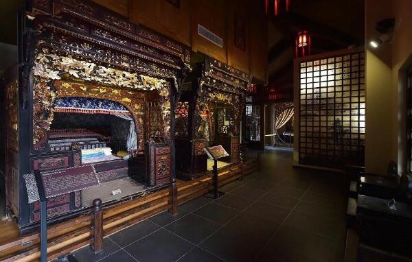 天下第一床在哪里：重庆巴渝古床博物馆，黄金装饰达200克